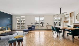 Location Appartement Paris 8ème