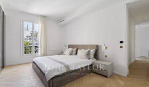 Location Appartement Paris 8ème