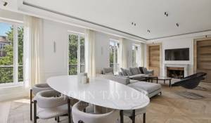 Location Appartement Paris 8ème