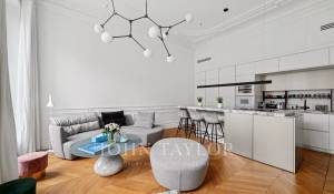 Location Appartement Paris 8ème