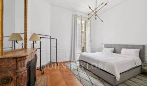 Location Appartement Paris 8ème