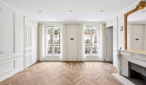 Location Appartement Paris 8ème