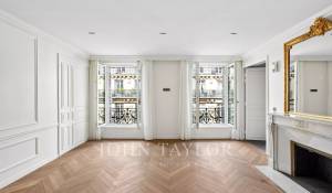 Location Appartement Paris 8ème