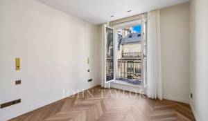 Location Appartement Paris 8ème