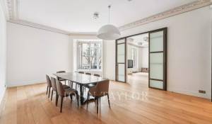 Location Appartement Paris 8ème