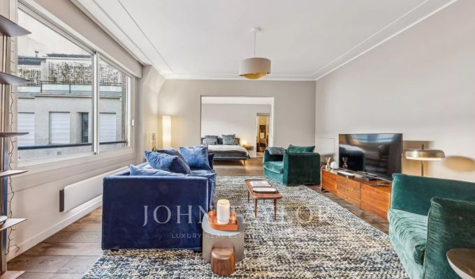 Location Appartement Paris 8ème