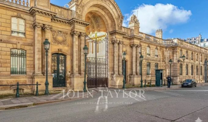 Location Appartement Paris 8ème