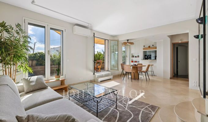 Location Appartement Paris 8ème