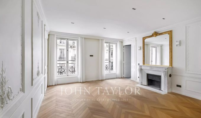 Location Appartement Paris 8ème