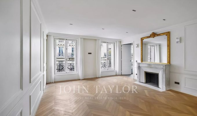 Location Appartement Paris 8ème
