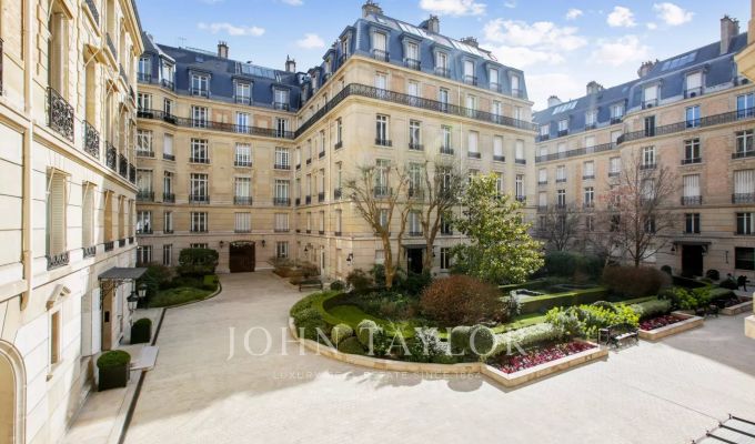 Location Appartement Paris 8ème