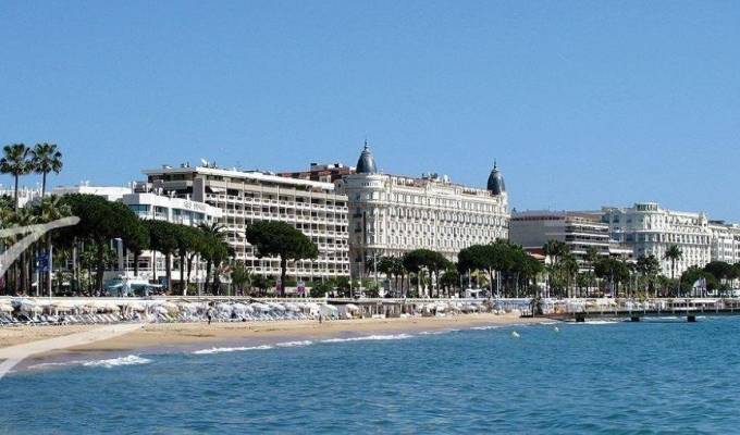 Location Commerce Cannes