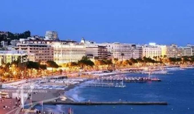 Location Commerce Cannes