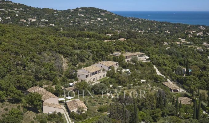 Location saisonnière Appartement Grimaud