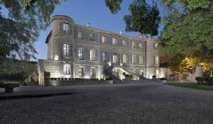 Location saisonnière Château Les Baux-de-Provence