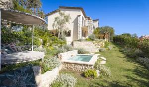 Location saisonnière Villa Antibes