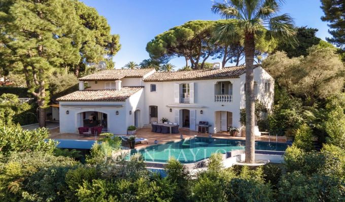 Location saisonnière Villa Antibes