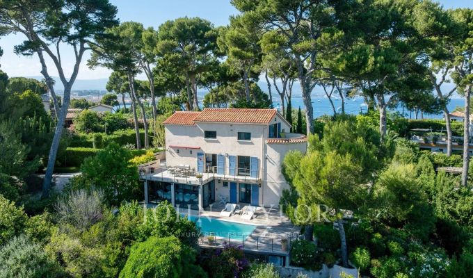Location saisonnière Villa Antibes