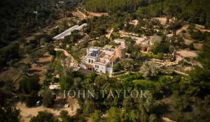 Location saisonnière Villa Sant Llorenç de Balàfia