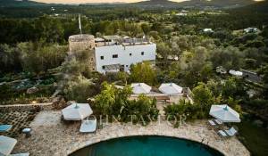 Location saisonnière Villa Sant Llorenç de Balàfia