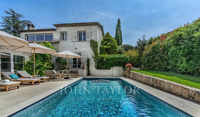 Location saisonnière Villa Valbonne