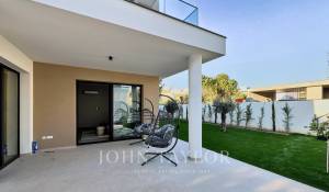 Location Villa Agios Tychonas