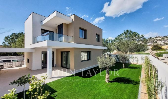 Location Villa Agios Tychonas