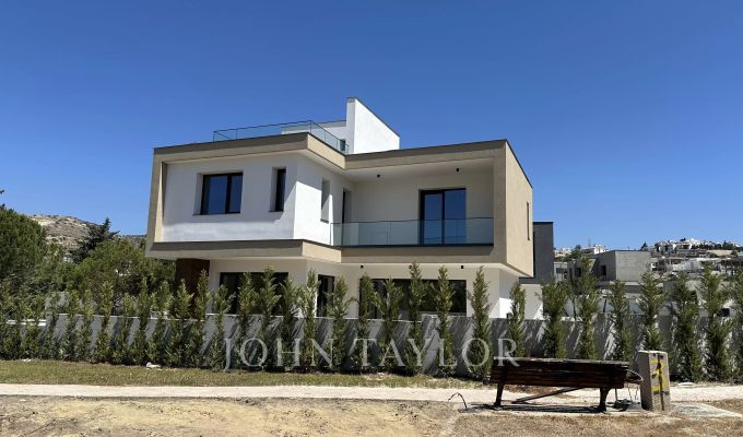 Programme neuf Livraison le 06/26 Agios Tychonas