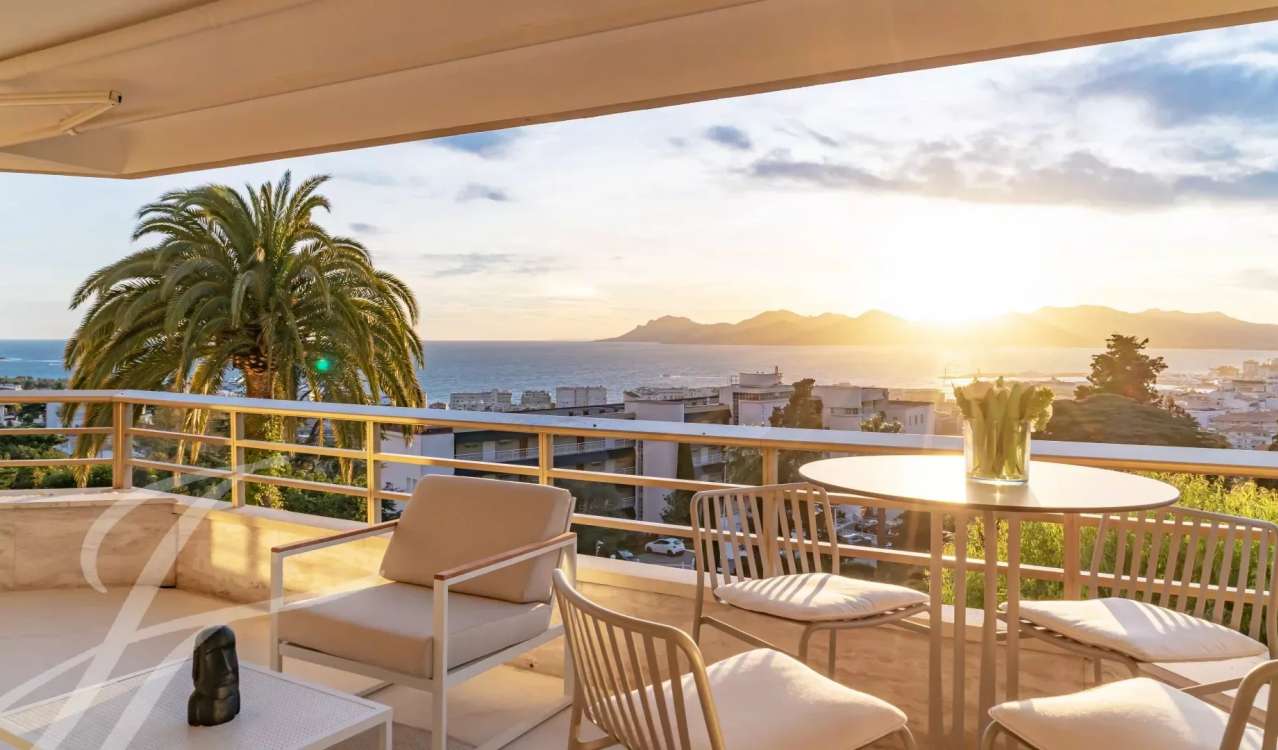 Vente Appartement 100m² 4 Pièces à Cannes (06400) - Agence John Taylor