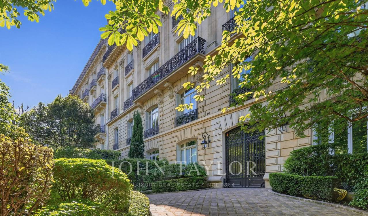 Appartement 7 pièces 285 m² · à Paris · 285 m² · 4 180 000 €