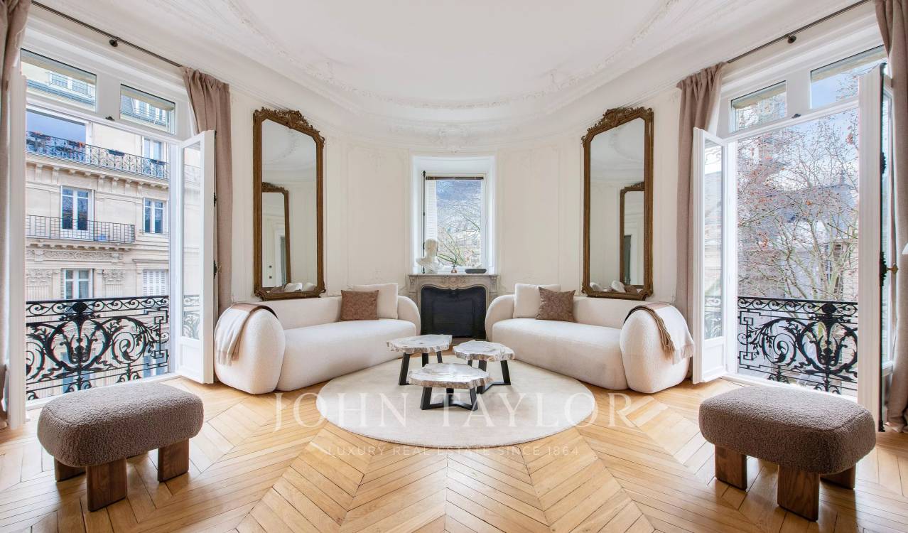 Appartement 6 pièces 207 m² · à Paris · 207 m² · 5 950 000 €