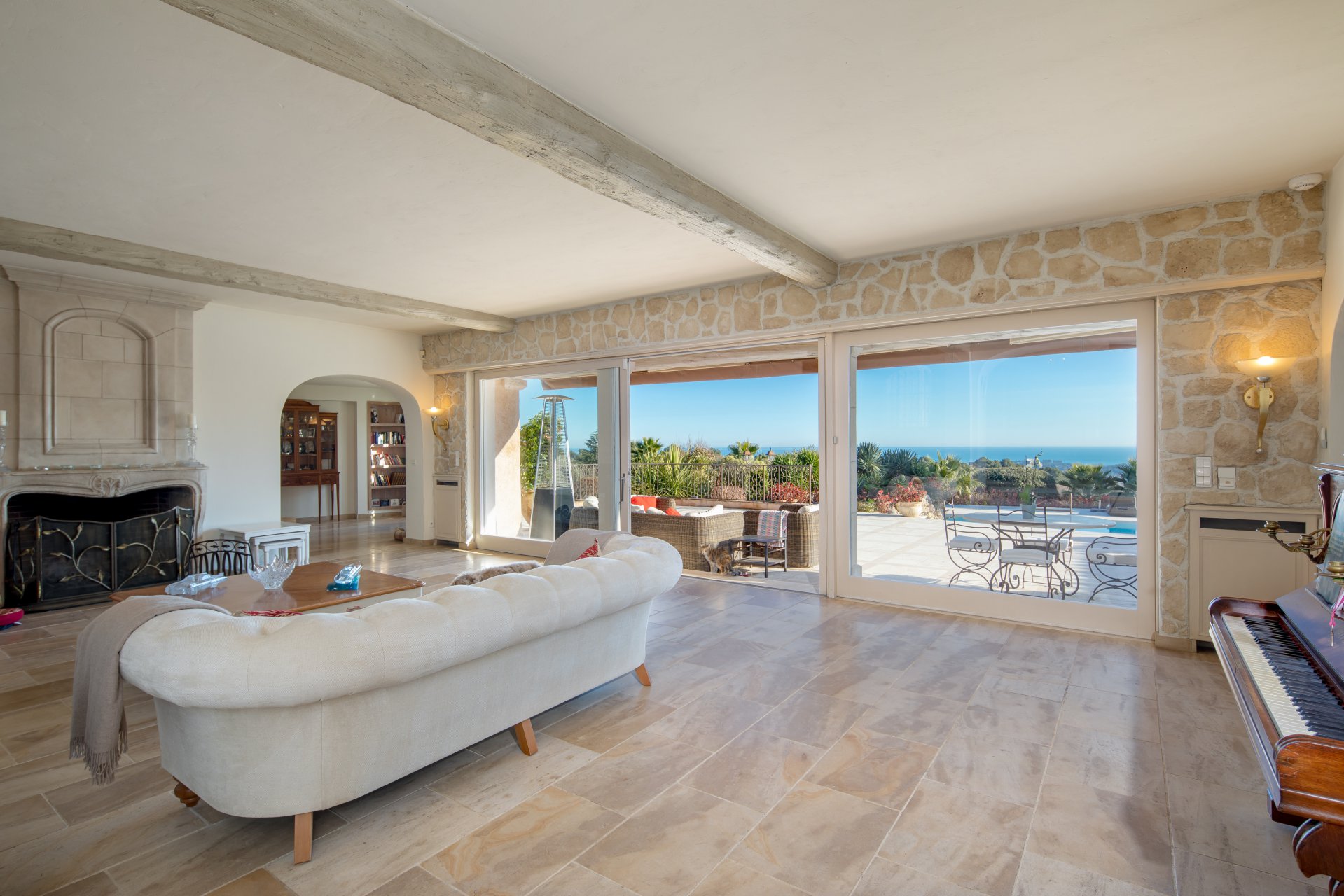 Annonce Vente Maison La CollesurLoup (06480), 14.0 Pièces refV1241CO