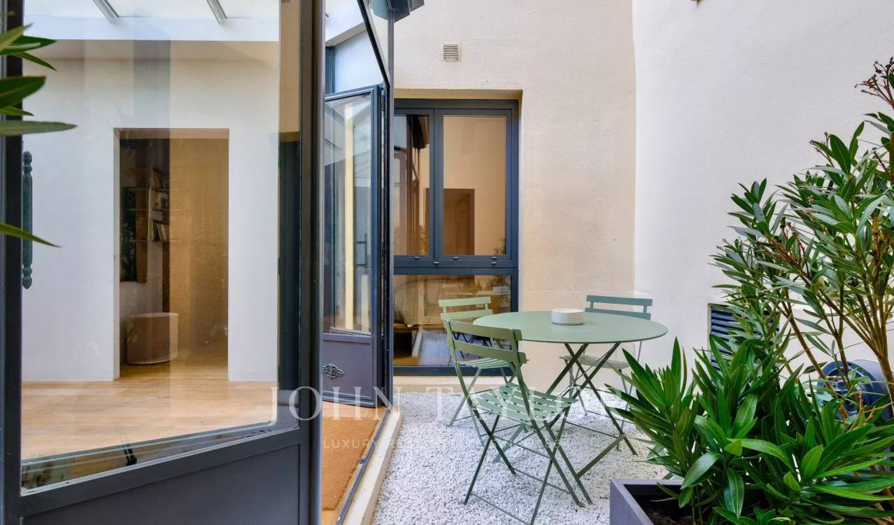 Maison 5 pièces 145 m² · à Paris · 145 m² · 2 670 000 €