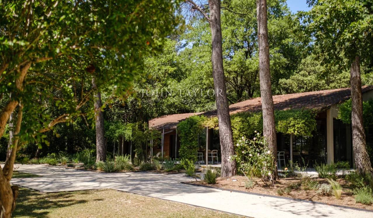 Maison 12 pièces 319 m² · à Pernes-les-Fontaines · 319 m² · 1 490 000 €