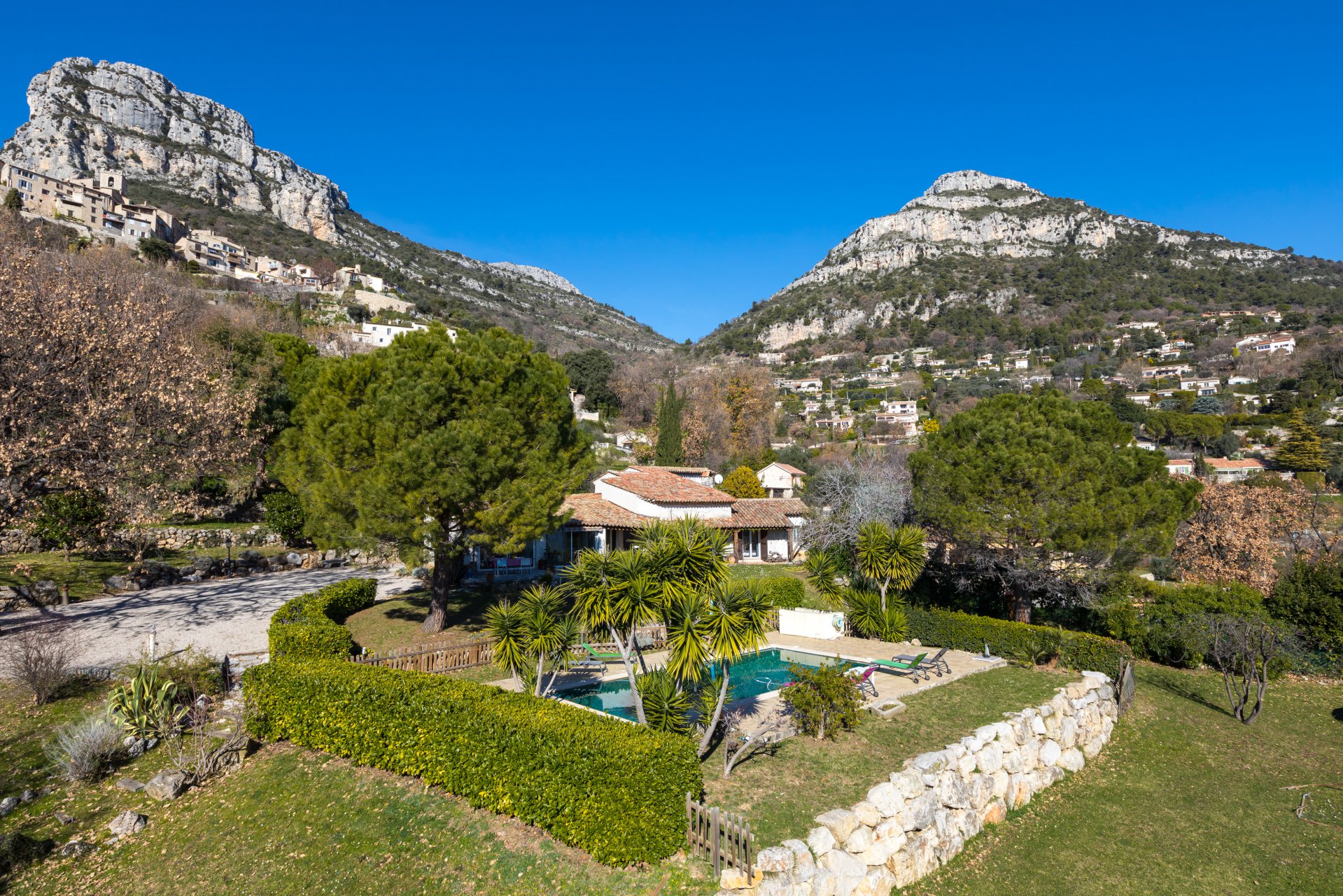 Annonce Vente Propriété (06640), 7 Pièces refV2155CO