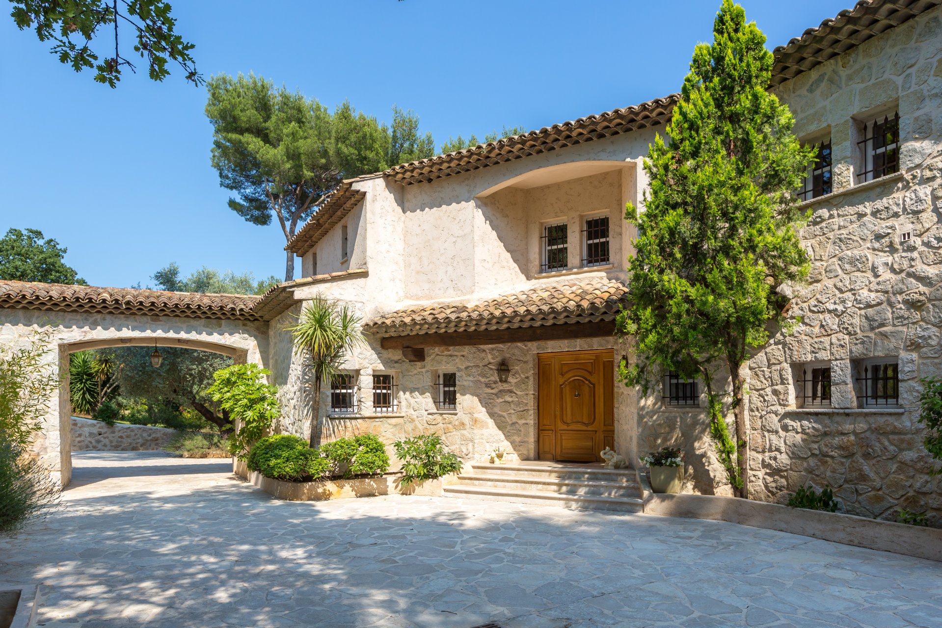 Annonce Vente Propriété SaintPauldeVence (06570), 12 Pièces refV2127CO