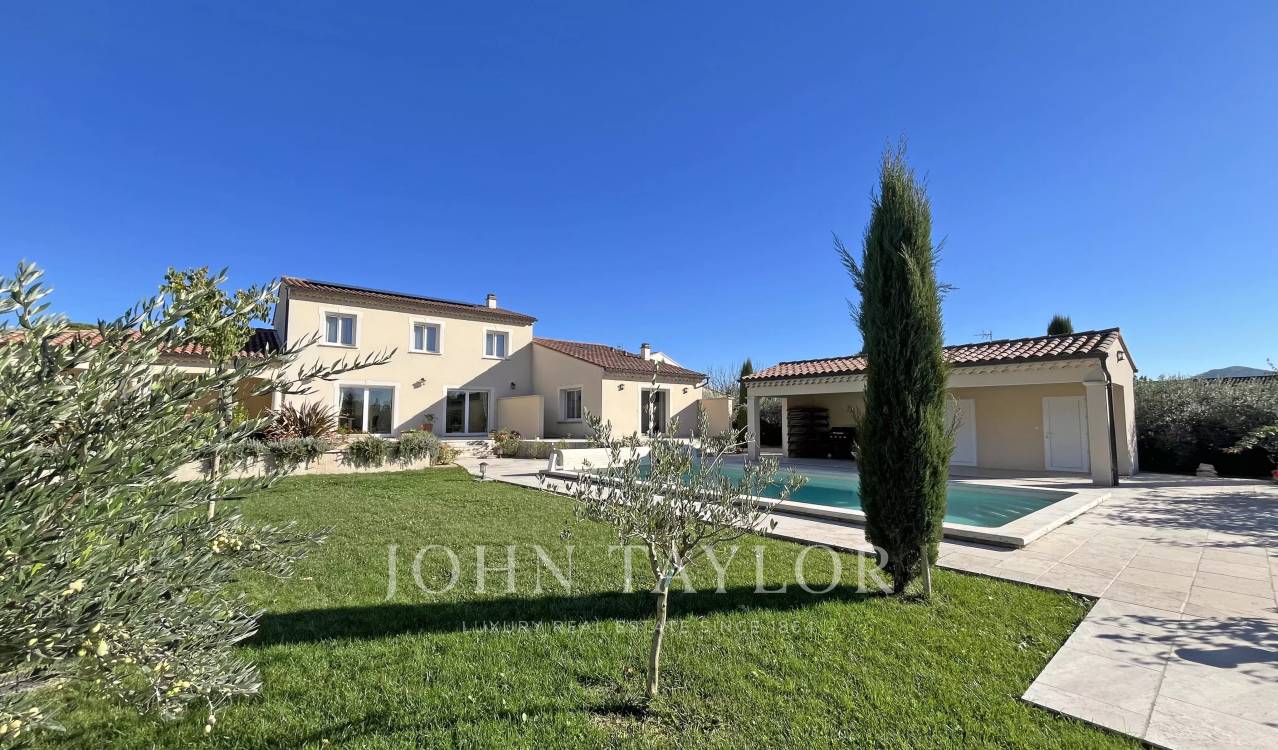 Maison 10 pièces 344 m² · à Vaison-la-Romaine · 344 m² · 1 295 000 €