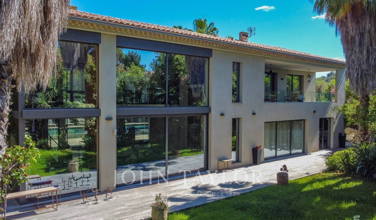 Maison 623 m² · à Antibes · 623 m² · 12 600 000 €