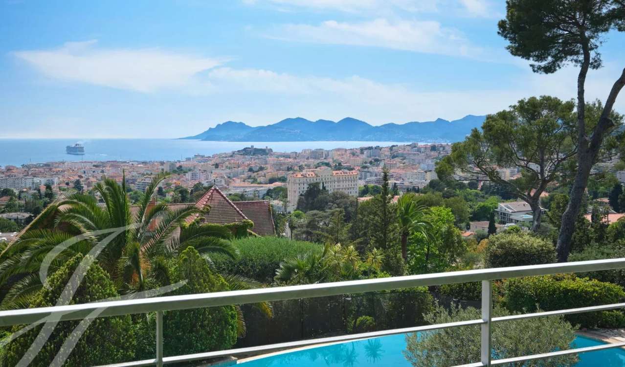 Vente Maison 240m² 5 Pièces à Cannes (06400) - Agence John Taylor
