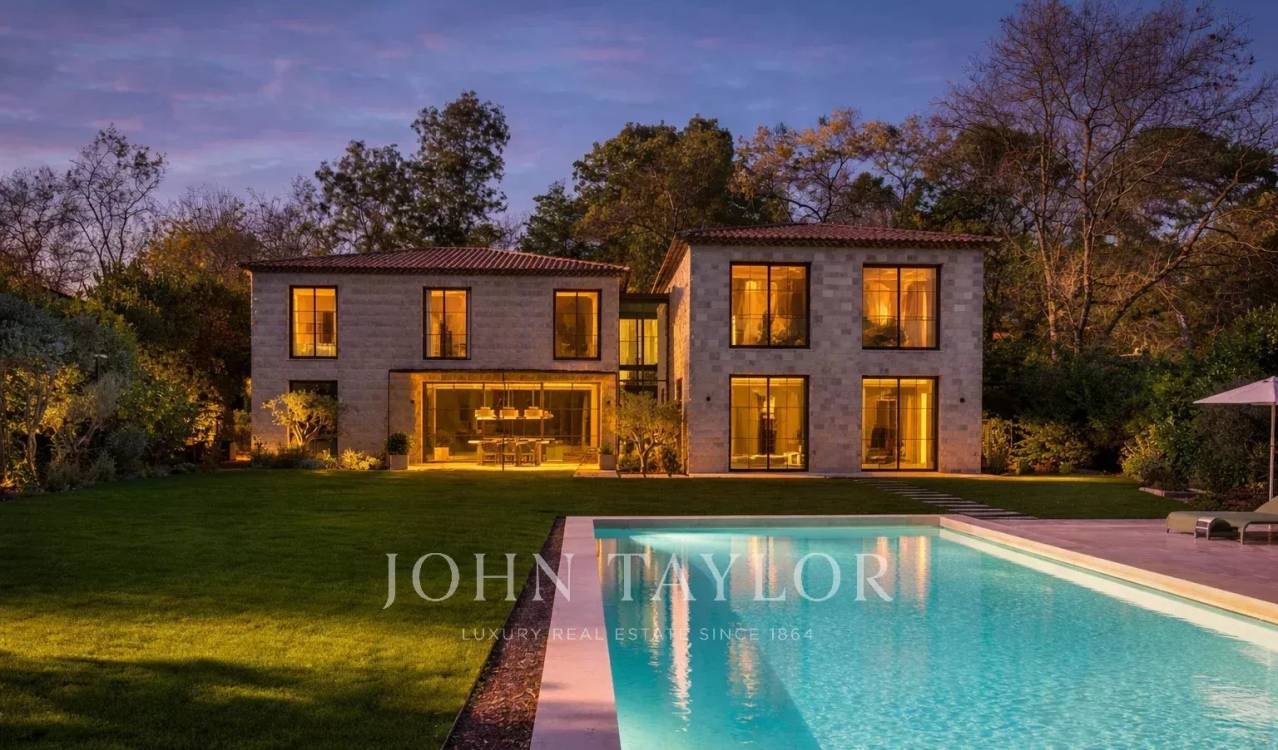 Maison 7 pièces 417 m² · à Mougins · 417 m² · 4 500 000 €