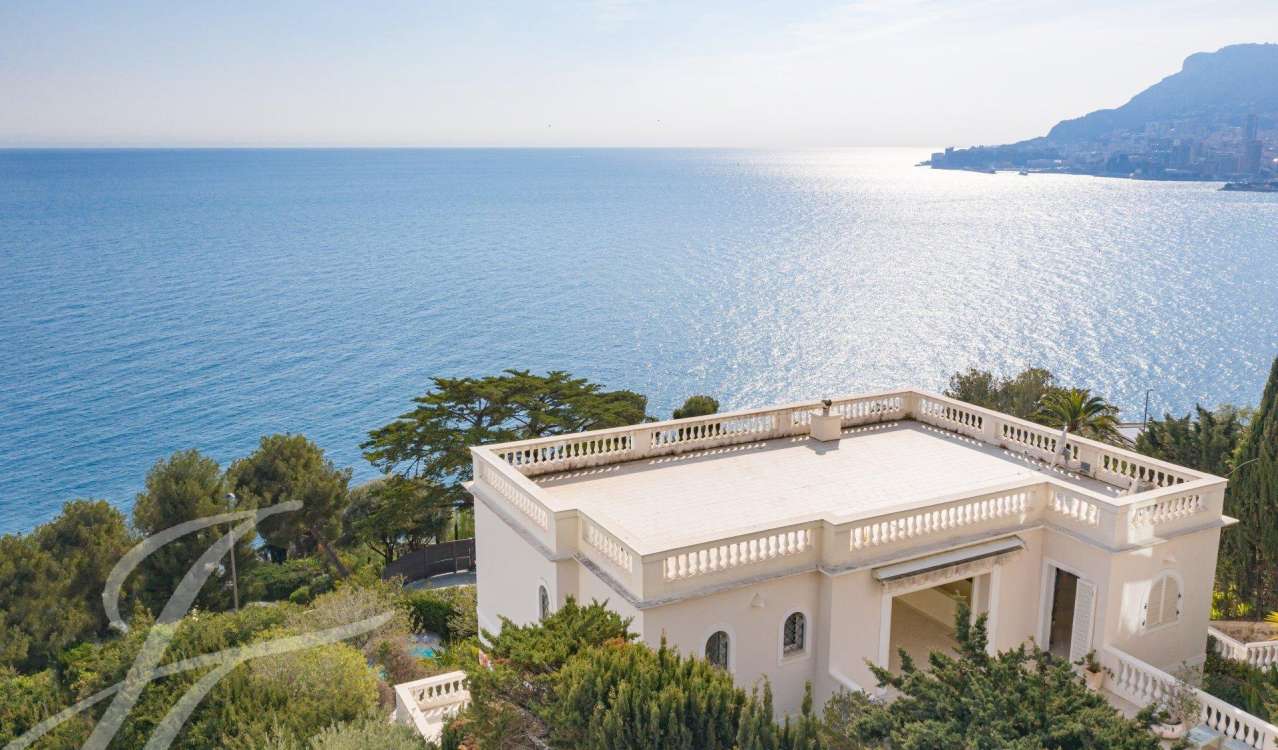 Vente Maison 260m² 6 Pièces à Roquebrune-Cap-Martin (06190) - Agence John Taylor