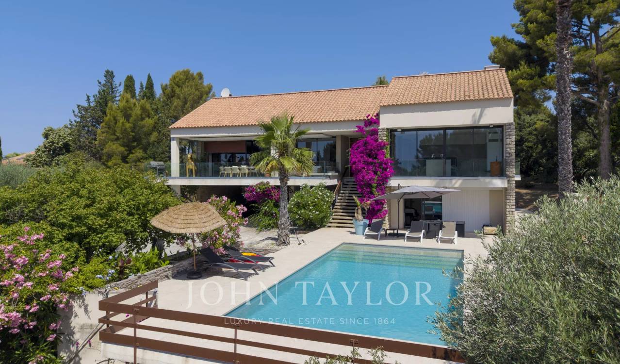 Maison 7 pièces 345 m² · à Saint-Cyr-sur-Mer · 345 m² · 2 490 000 €