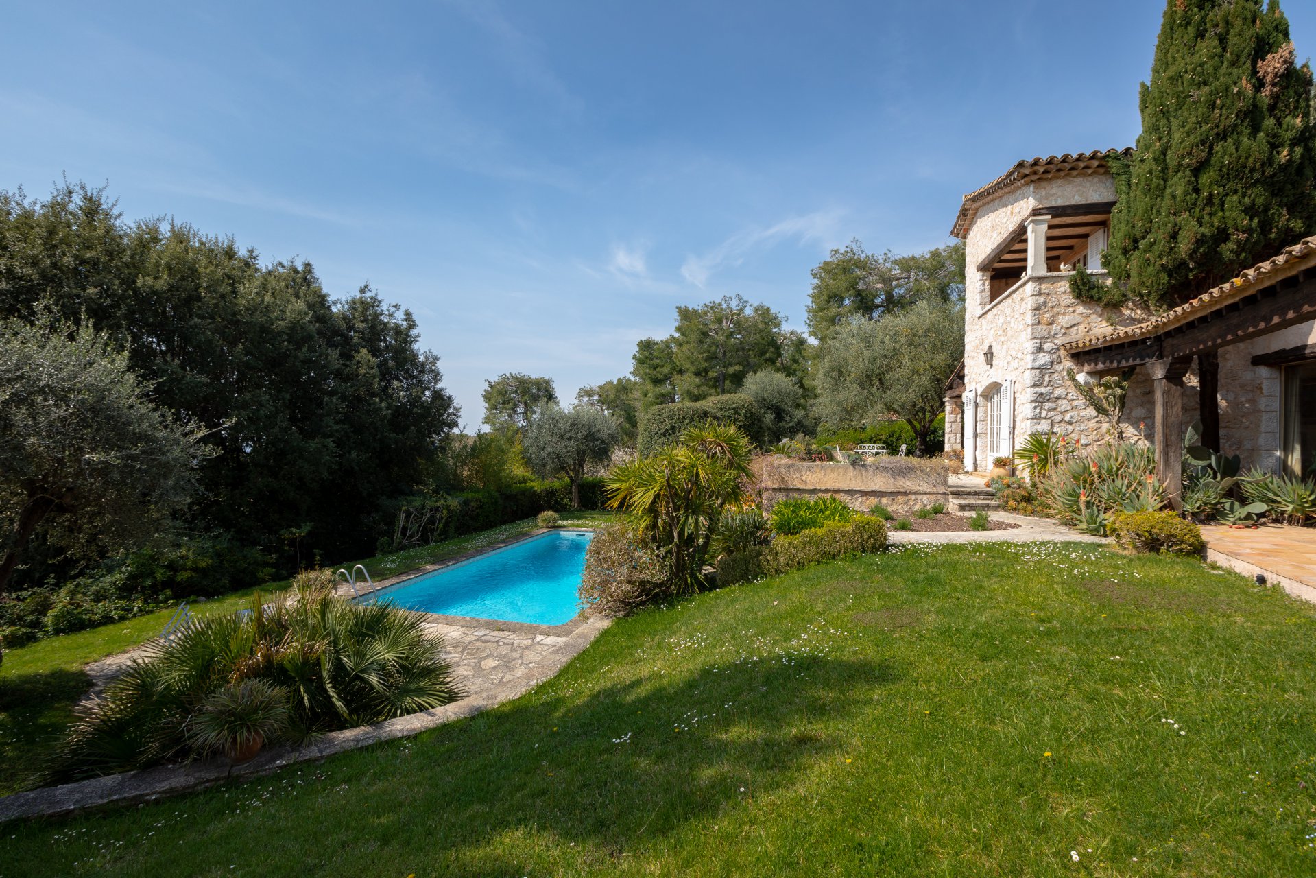 Annonce Vente Villa SaintPauldeVence (06570), 7 Pièces refV2170CO