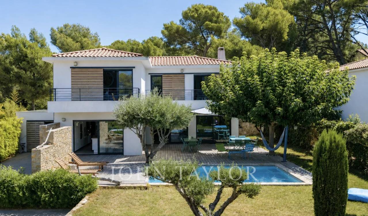 Maison 6 pièces 185 m² · à Sanary-sur-Mer · 185 m² · 1 580 000 €